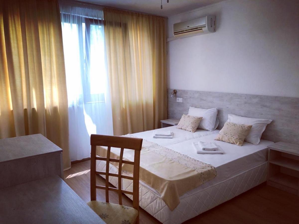Guest Rooms Southern Nights 瓦尔瓦拉 外观 照片